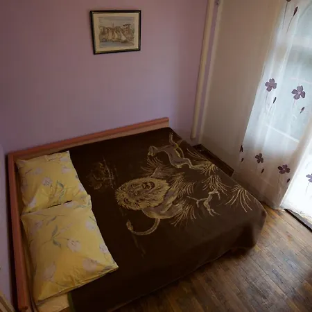 Romantic With Balcony Guest house *