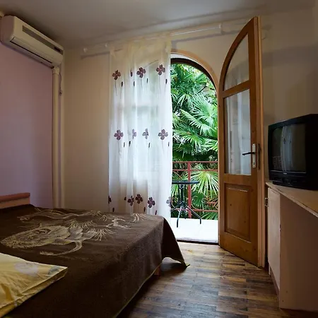 Romantic With Balcony Guest house